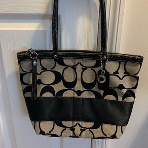 Coach Signature C Zip Top Tote Bag in Black Cloth